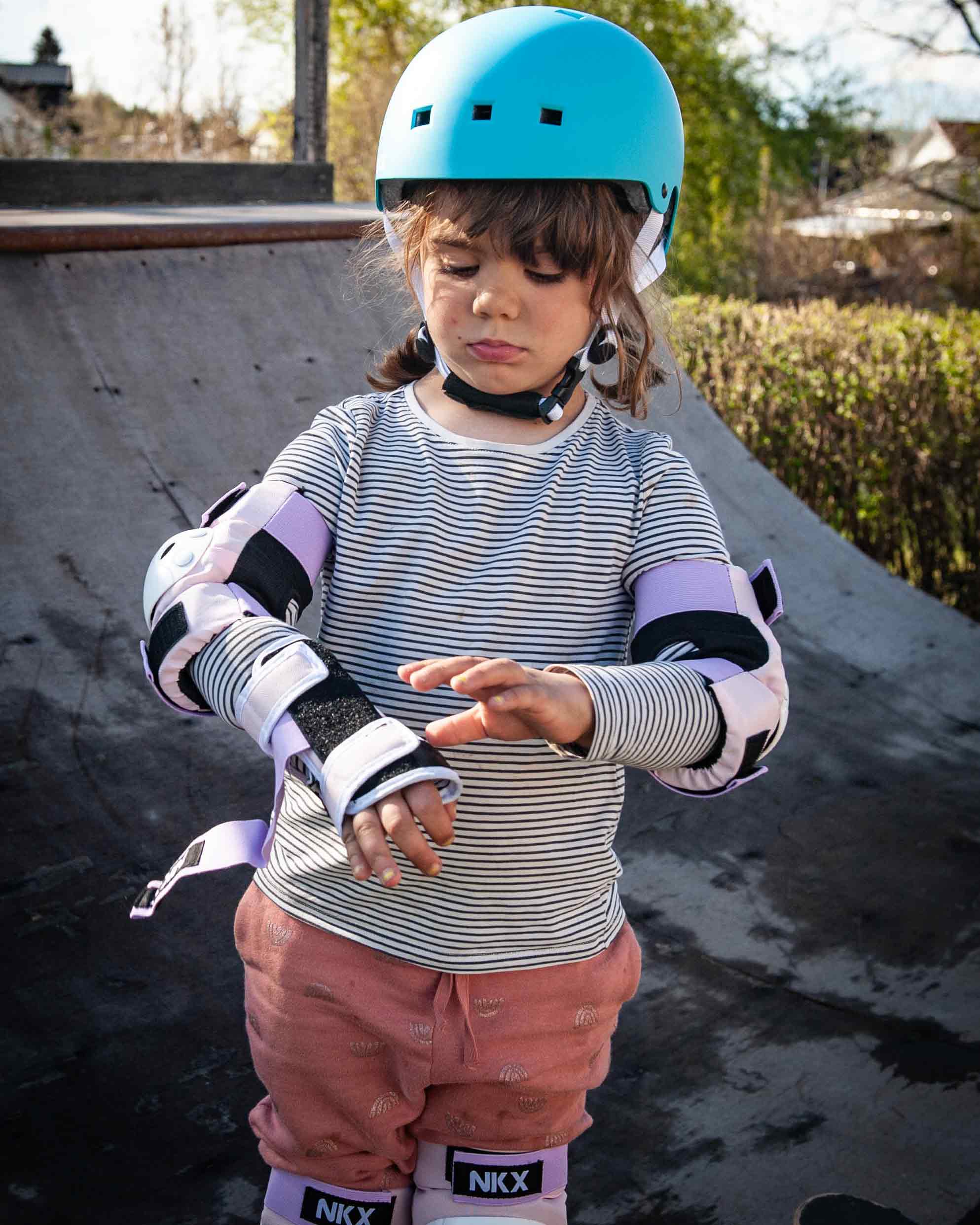 NKX Brain Saver zertifizierter Skate-Helm