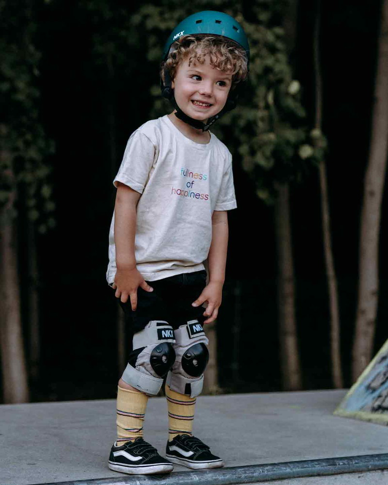 Jim's Store 7-in-1 helmbeschermingsset voor skateboardhelm voor kinderen, kniebeschermers, beschermende uitrusting voor skateboard, scooter, rijden, scooter Jim's Store 7-in-1 helmbeschermingsset voor skateboardhelm voor kinderen, kniebeschermers, beschermende uitrusting voor skateboard, scooter, rijden, scooter