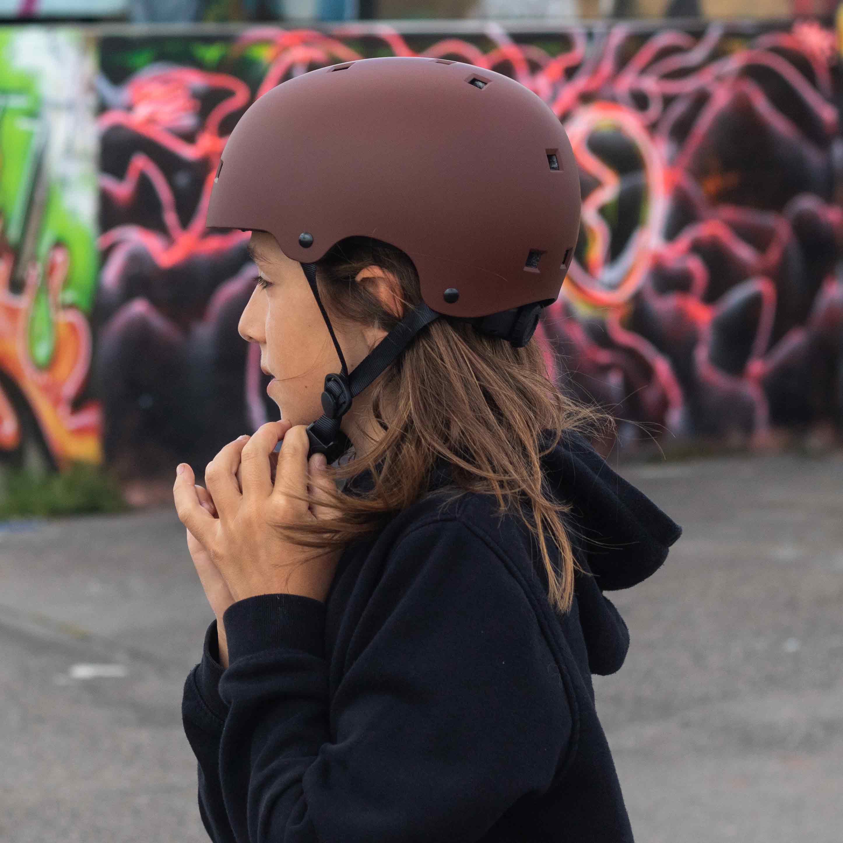 NKX Brain Saver zertifizierter Skate-Helm