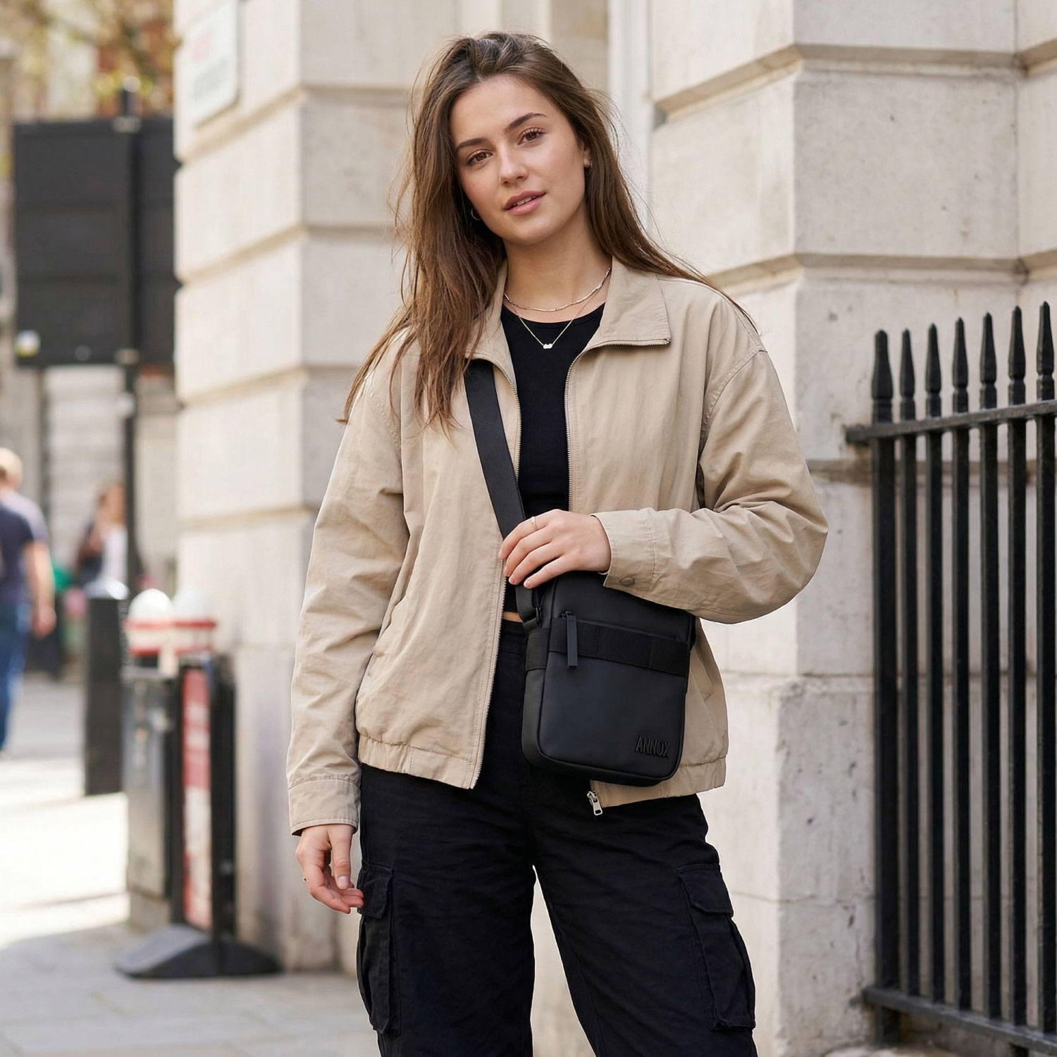 Annox Cross-body Tasche