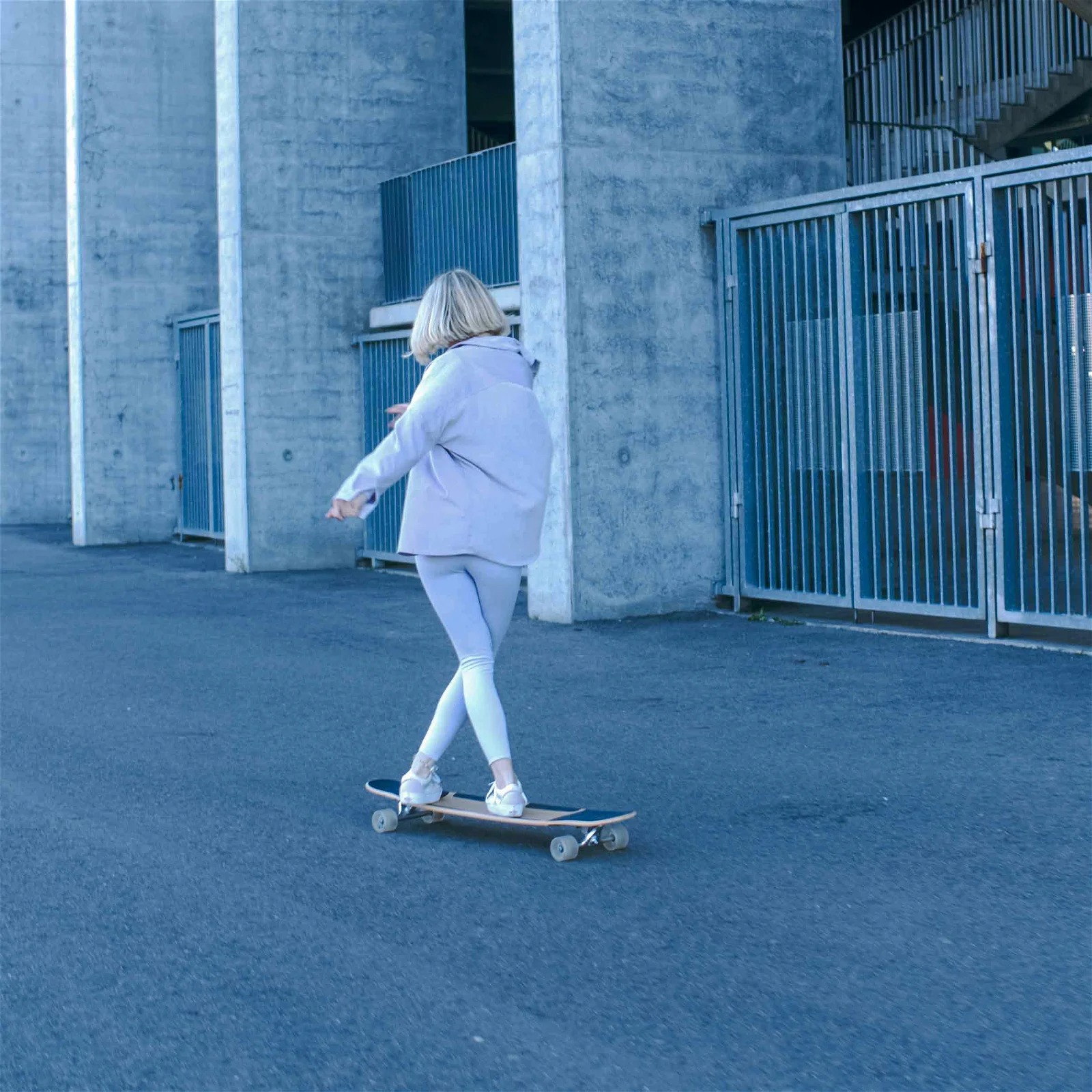NKX Geometric Dancing Longboard