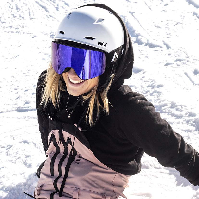 NKX Nomad Schneehelm