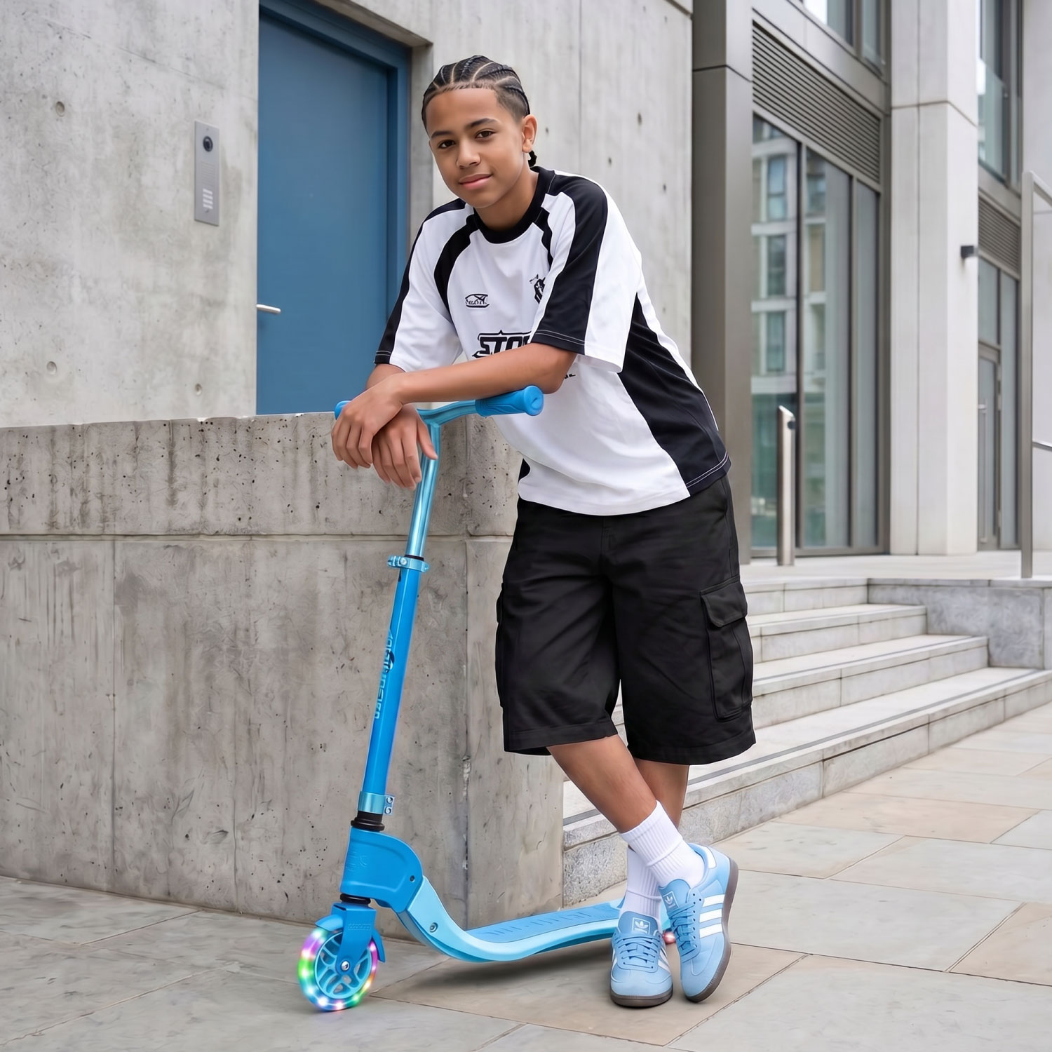 Story Flip Klappbarer LED Scooter