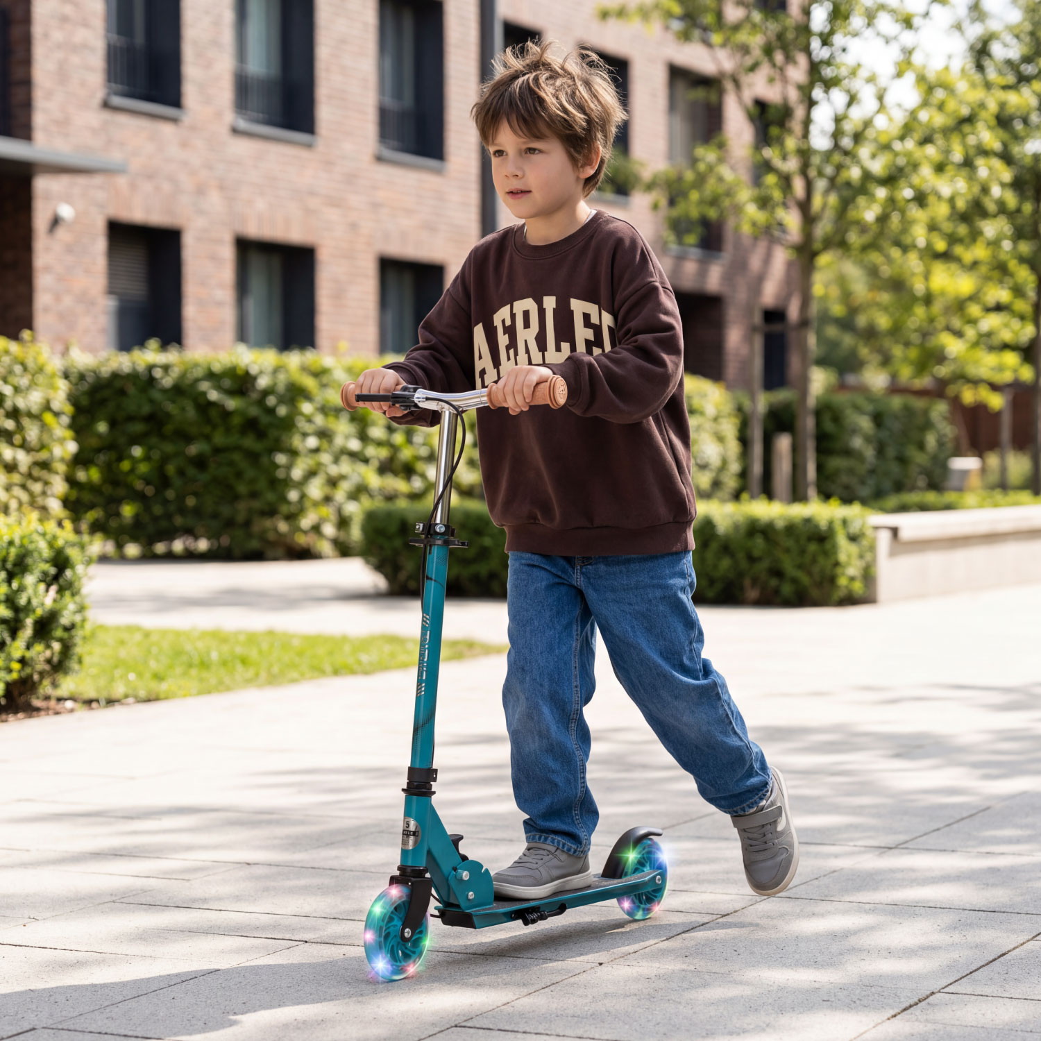 Story Play Kinderroller mit Handbremse und LED-Rädern