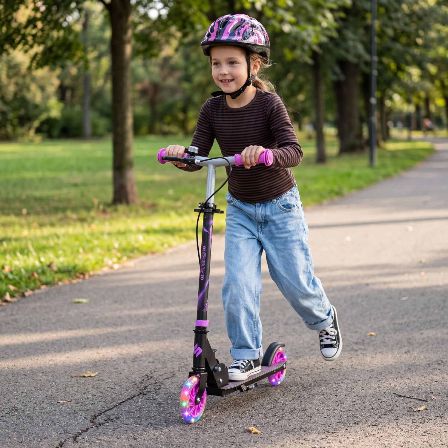 Story Play Kinderroller mit Handbremse und LED-Rädern