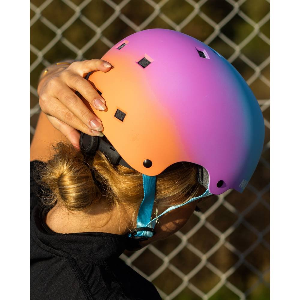NKX Brain Saver zertifizierter Skate-Helm